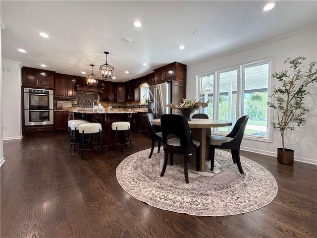 4210 NW Lake Drive, Lee's Summit, MO 64064