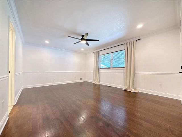 4210 NW Lake Drive, Lee's Summit, MO 64064