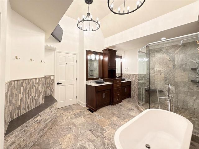 4210 NW Lake Drive, Lee's Summit, MO 64064