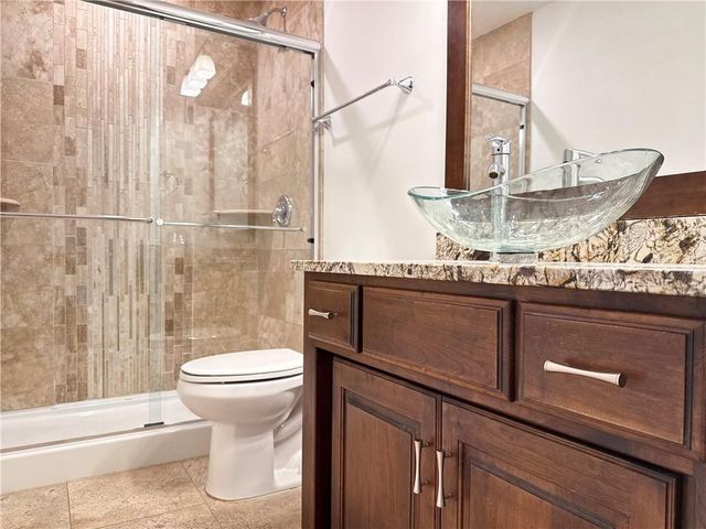 4210 NW Lake Drive, Lee's Summit, MO 64064