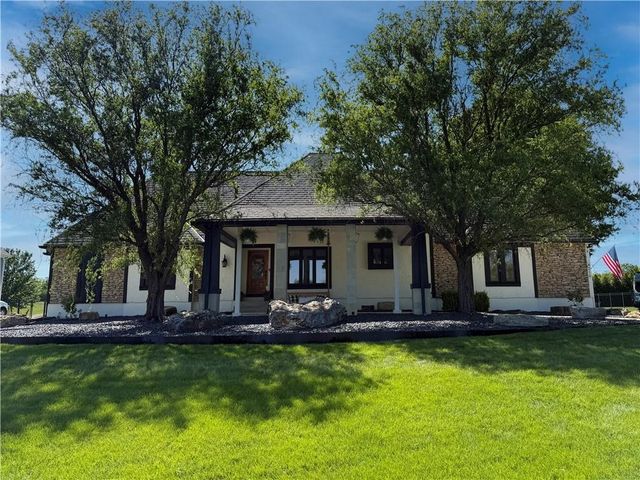 4210 NW Lake Drive, Lee's Summit, MO 64064