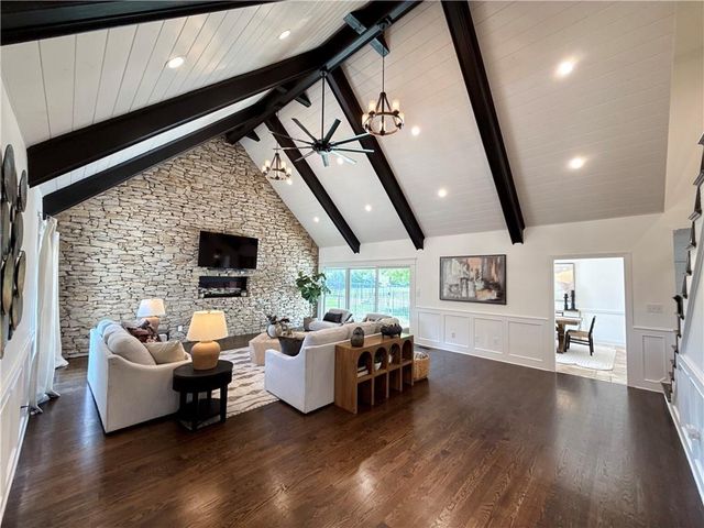 4210 NW Lake Drive, Lee's Summit, MO 64064