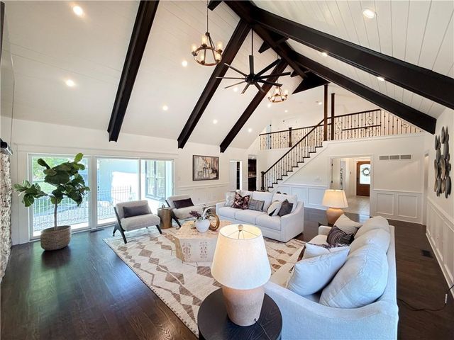 4210 NW Lake Drive, Lee's Summit, MO 64064