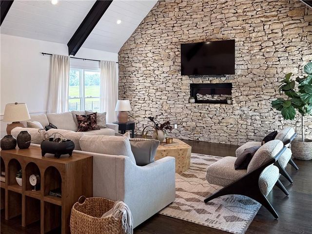 4210 NW Lake Drive, Lee's Summit, MO 64064