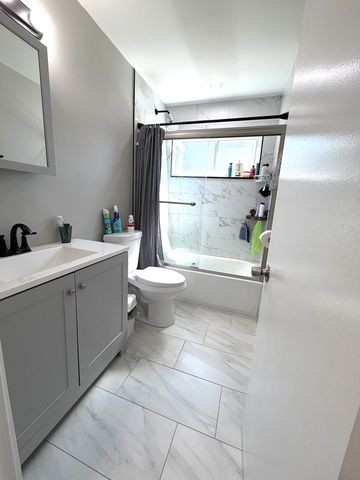 317 S Louis Street, Mount Prospect, IL 60056