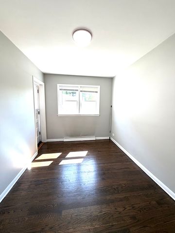 317 S Louis Street, Mount Prospect, IL 60056