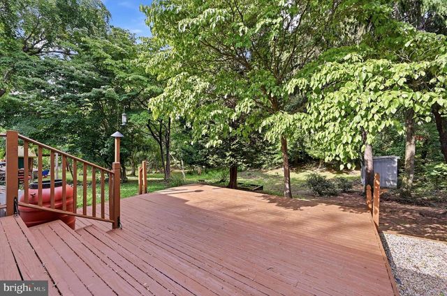 293 N NORWINDEN DR, Springfield, PA 19064