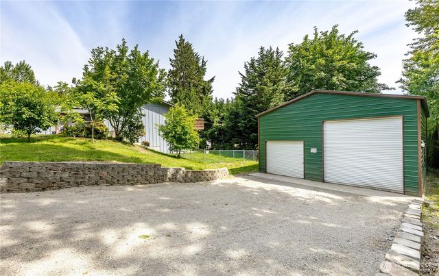 13617 SE 197th Place, Renton, WA 98058