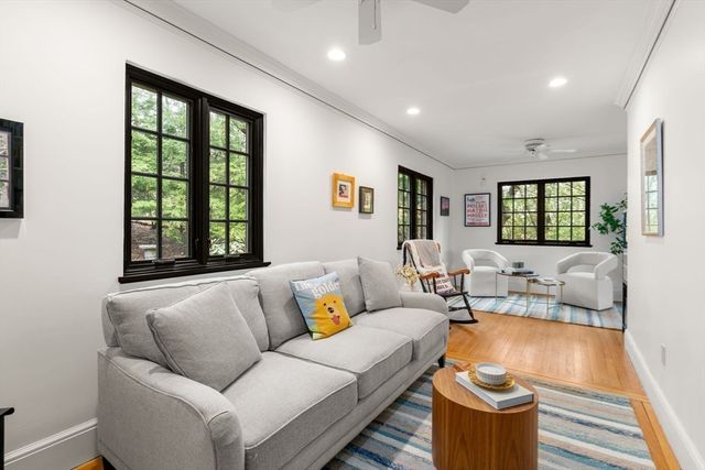 16 Alberta Rd, Brookline, MA 02467