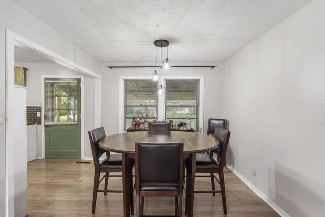 1547 S Kickapoo Avenue, Springfield, MO 65804