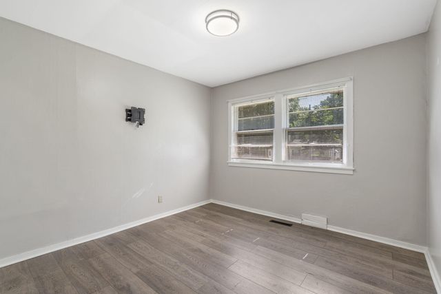 1547 S Kickapoo Avenue, Springfield, MO 65804