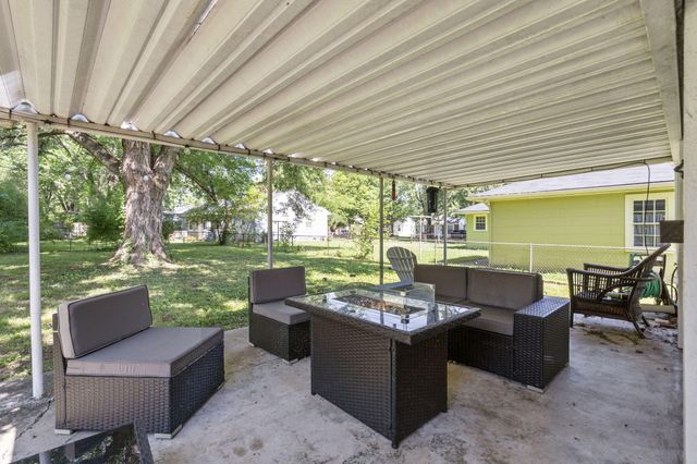 1547 S Kickapoo Avenue, Springfield, MO 65804