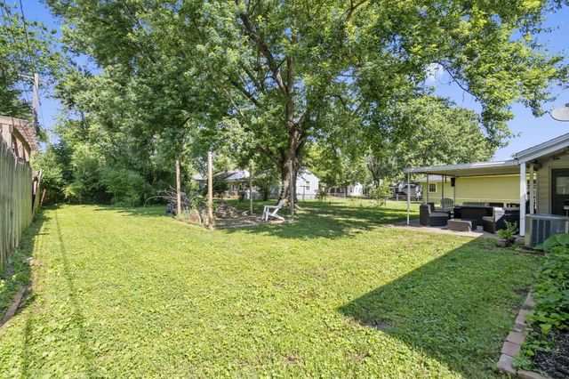 1547 S Kickapoo Avenue, Springfield, MO 65804