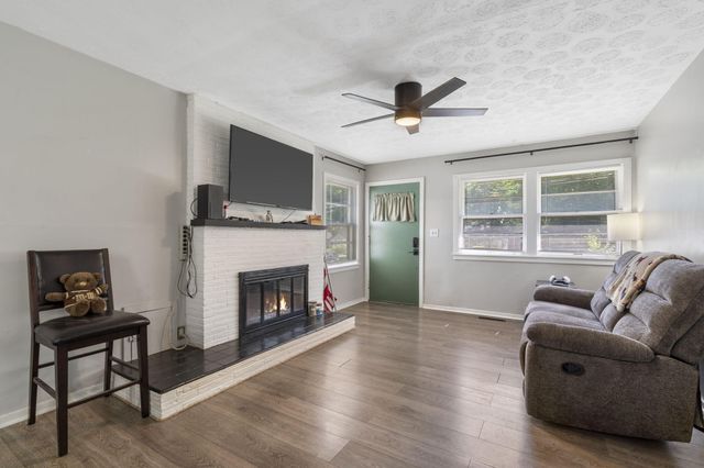 1547 S Kickapoo Avenue, Springfield, MO 65804