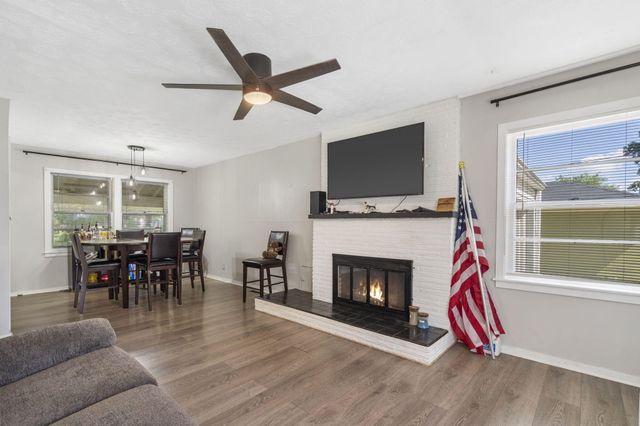 1547 S Kickapoo Avenue, Springfield, MO 65804