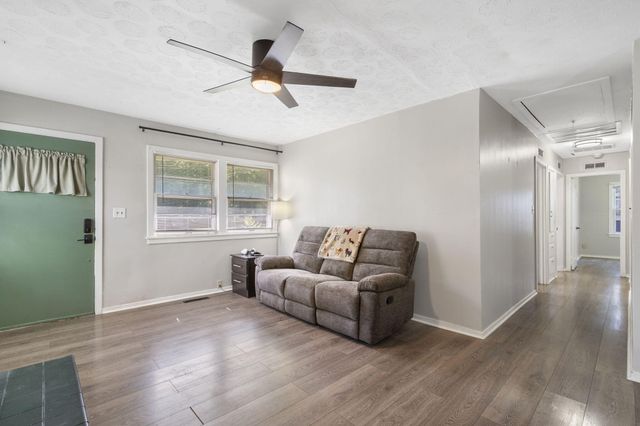 1547 S Kickapoo Avenue, Springfield, MO 65804