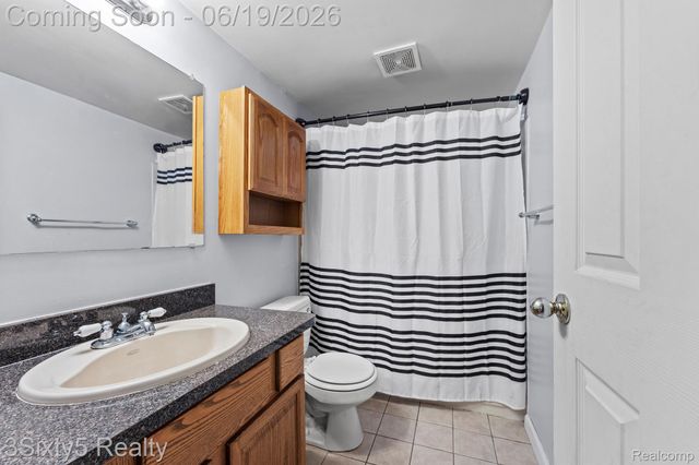 1756 Fort Street, Trenton, MI 48183