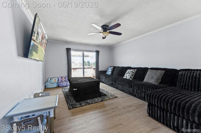 1756 Fort Street, Trenton, MI 48183