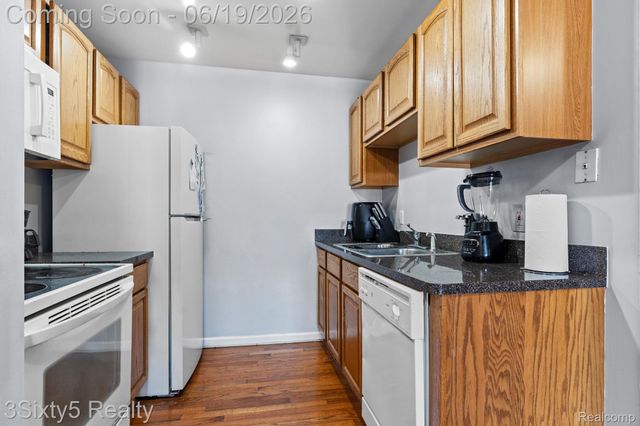 1756 Fort Street, Trenton, MI 48183