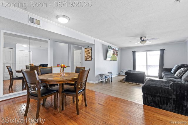 1756 Fort Street, Trenton, MI 48183
