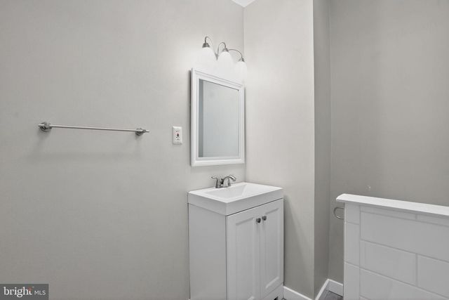 2225 S BEECHWOOD ST, Philadelphia, PA 19145