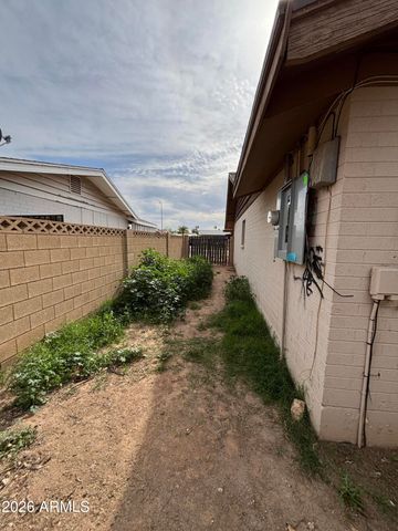 6258 W Wolf Street, Phoenix, AZ 85033