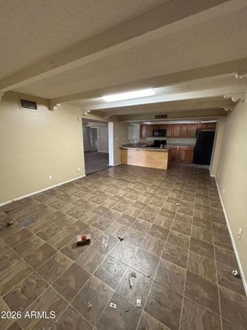 6258 W Wolf Street, Phoenix, AZ 85033