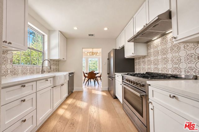 5143 Newcastle Avenue, Encino (los Angeles), CA 91316