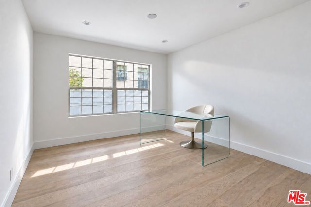 5143 Newcastle Avenue, Encino (los Angeles), CA 91316