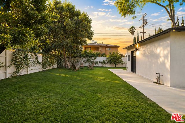 5143 Newcastle Avenue, Encino (los Angeles), CA 91316