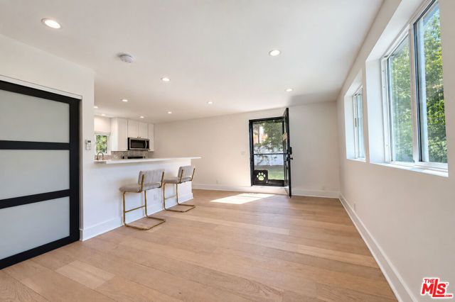 5143 Newcastle Avenue, Encino (los Angeles), CA 91316