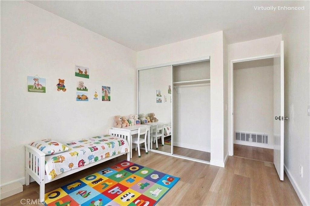 Image 18 of property listing at 300 E Chestnut 202, Santa Ana, CA 92701