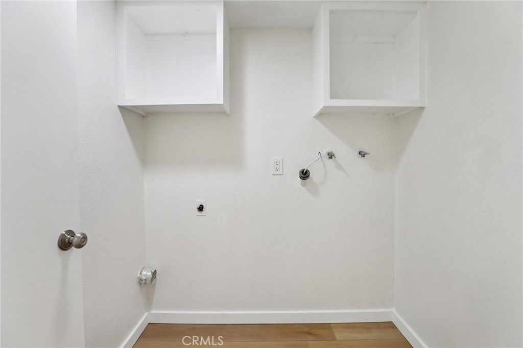 Image 24 of property listing at 300 E Chestnut 202, Santa Ana, CA 92701