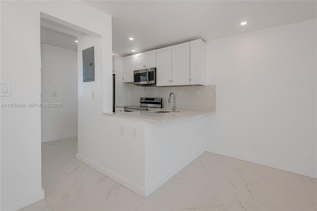2851 Leonard Drive J405, Aventura, FL 33160