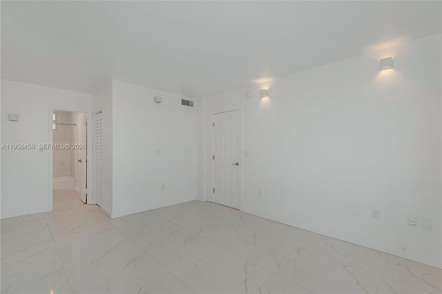 2851 Leonard Drive J405, Aventura, FL 33160