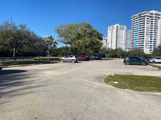 2851 Leonard Drive J405, Aventura, FL 33160
