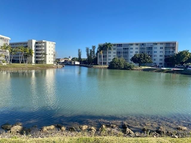 2851 Leonard Drive J405, Aventura, FL 33160