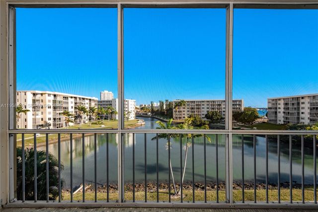 2851 Leonard Drive J405, Aventura, FL 33160