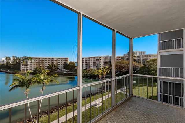 2851 Leonard Drive J405, Aventura, FL 33160