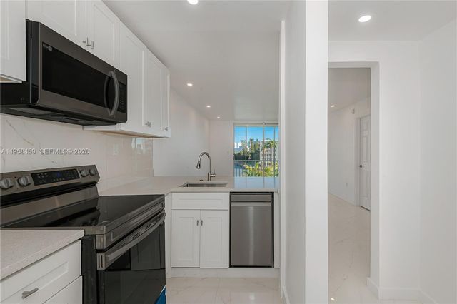 2851 Leonard Drive J405, Aventura, FL 33160