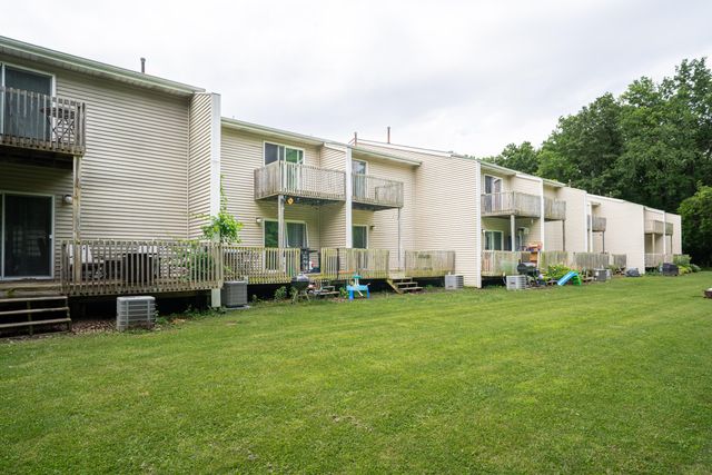 1230-1256 Lake Charles Avenue, Porter, IN 46304