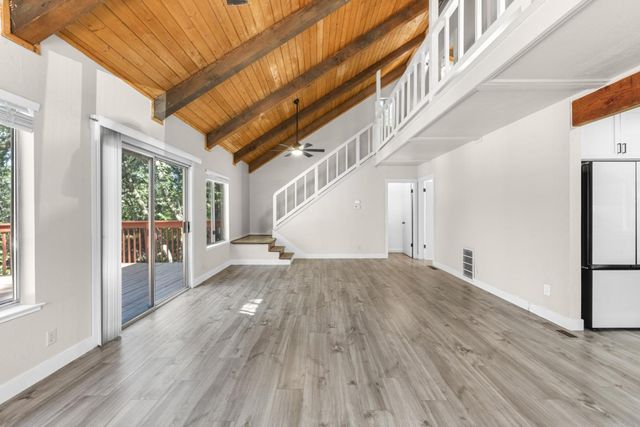 14036 Hilltop Rd, Pine Grove, CA 95665