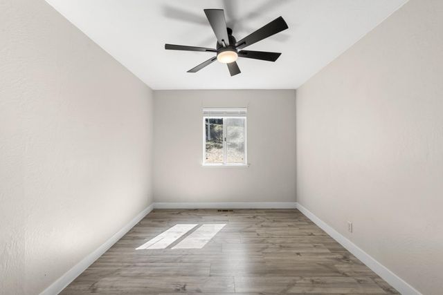 14036 Hilltop Rd, Pine Grove, CA 95665