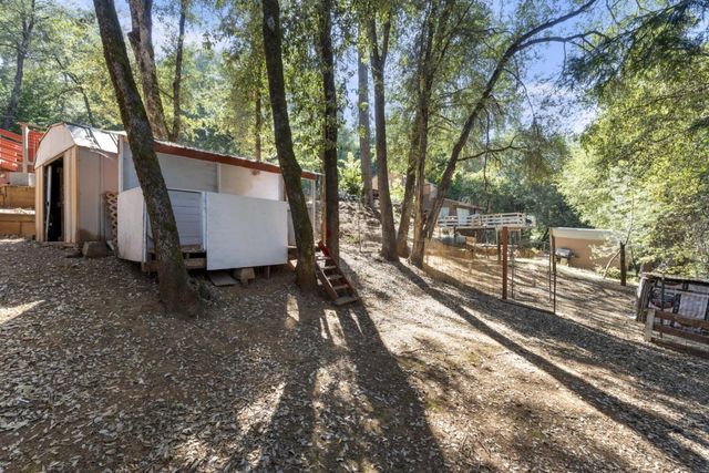 14036 Hilltop Rd, Pine Grove, CA 95665