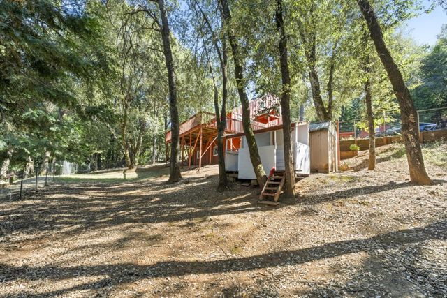 14036 Hilltop Rd, Pine Grove, CA 95665
