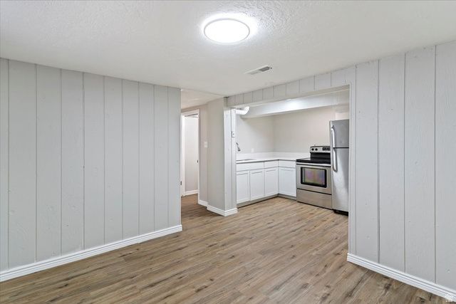 325 E CHIMES VIEW DR., Ogden, UT 84405