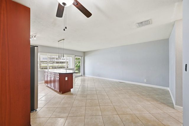 2881 NE 32nd Street 118, Fort Lauderdale, FL 33306