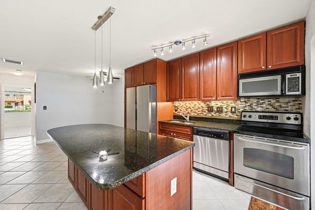 2881 NE 32nd Street 118, Fort Lauderdale, FL 33306