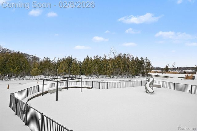 4973 Parview Drive, Independence Charter Township, MI 48346