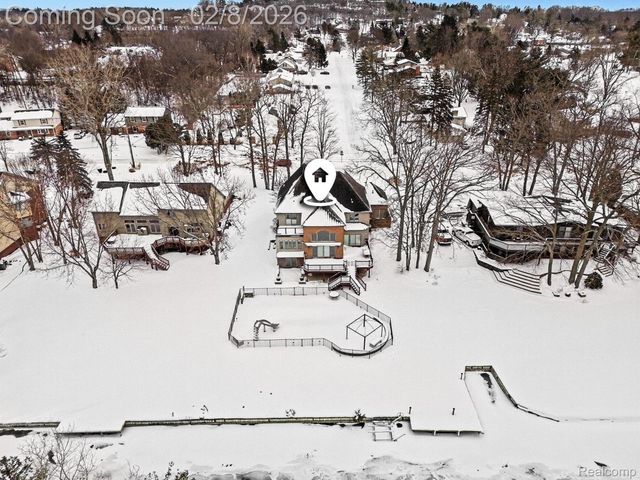 4973 Parview Drive, Independence Charter Township, MI 48346